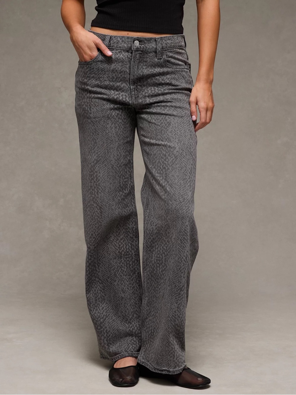 american eagle ae black snake print jean